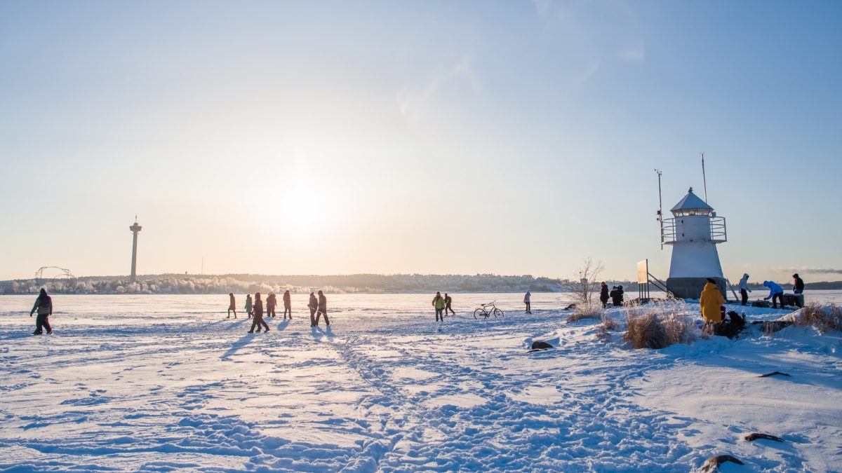 Talvipäivä Näsijärven jäällä. Kuva: Laura Vanzo